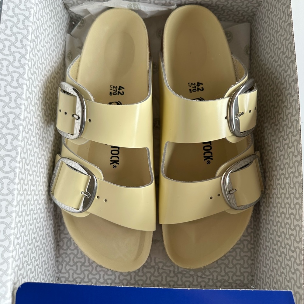 Birkenstock Arizona Big Buckle High Shine Butter Size 42 NWT